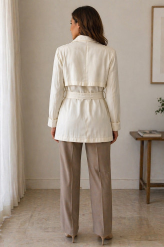 ΛΕΥΚΗ ΚΑΜΠΑΡΝΤΙΝΑ ΜΕ ΚΟΜΨΗ ΓΡΑΜΜΗ