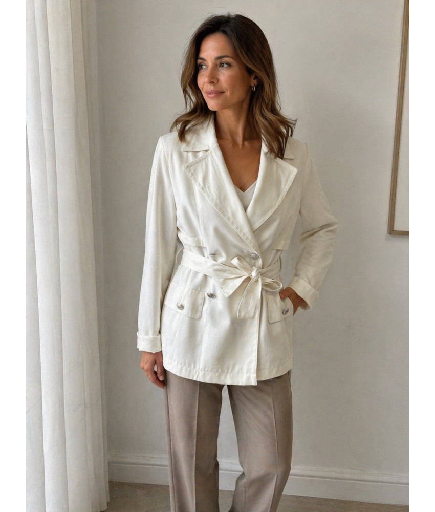 ΛΕΥΚΗ ΚΑΜΠΑΡΝΤΙΝΑ ΜΕ ΚΟΜΨΗ ΓΡΑΜΜΗ