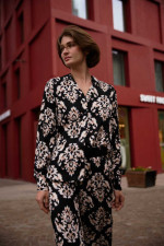 ΠΟΥΚΑΜΙΣΟ ΜΕ ΜΠΕΖ ΣΧΕΔΙΑ