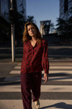 ΚΟΚΚΙΝΟ ΠΟΥΚΑΜΙΣΟ ΜΕ FIORAI ΣΧΕΔΙΟ